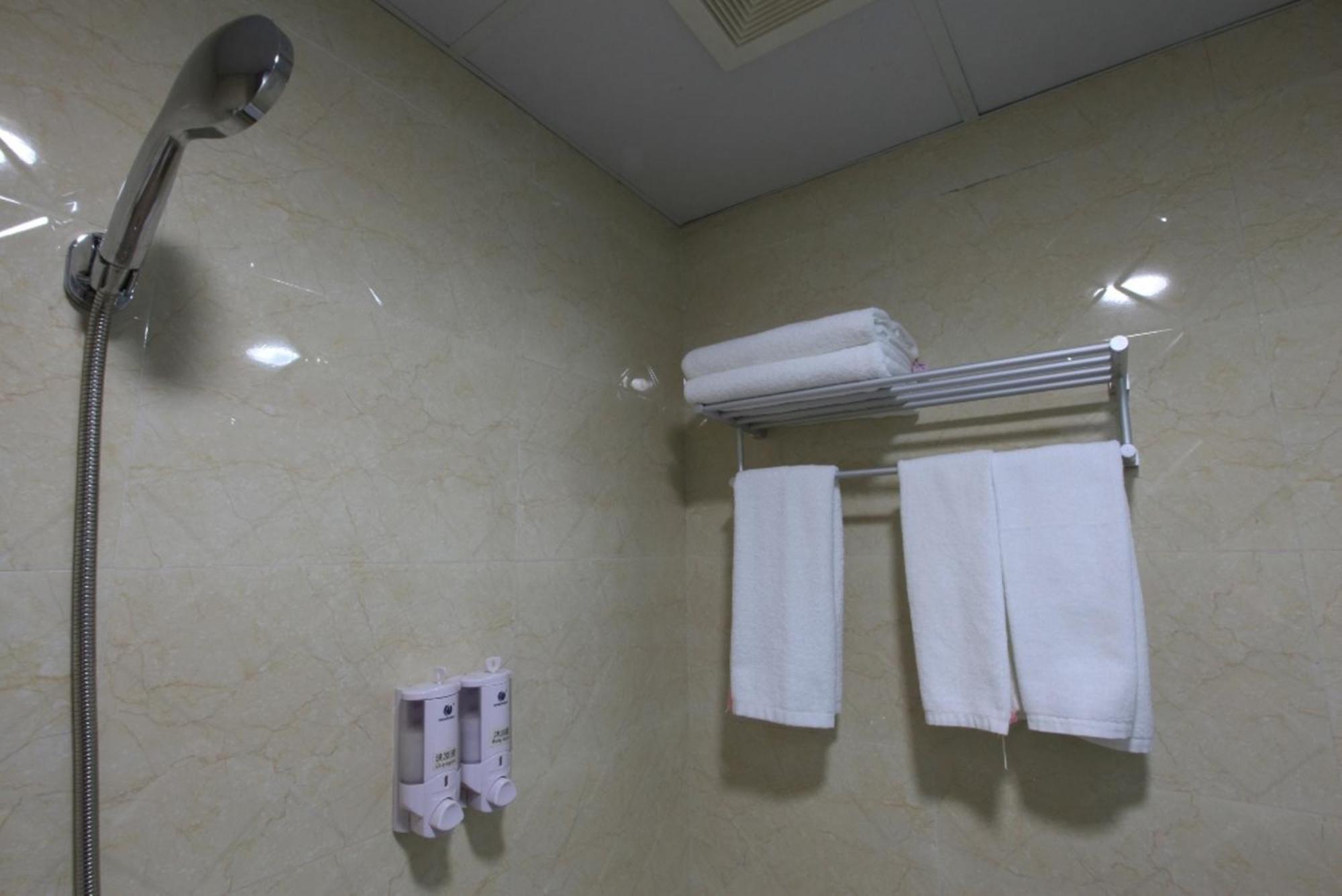 Yangon Regency Hotel Bagian luar foto