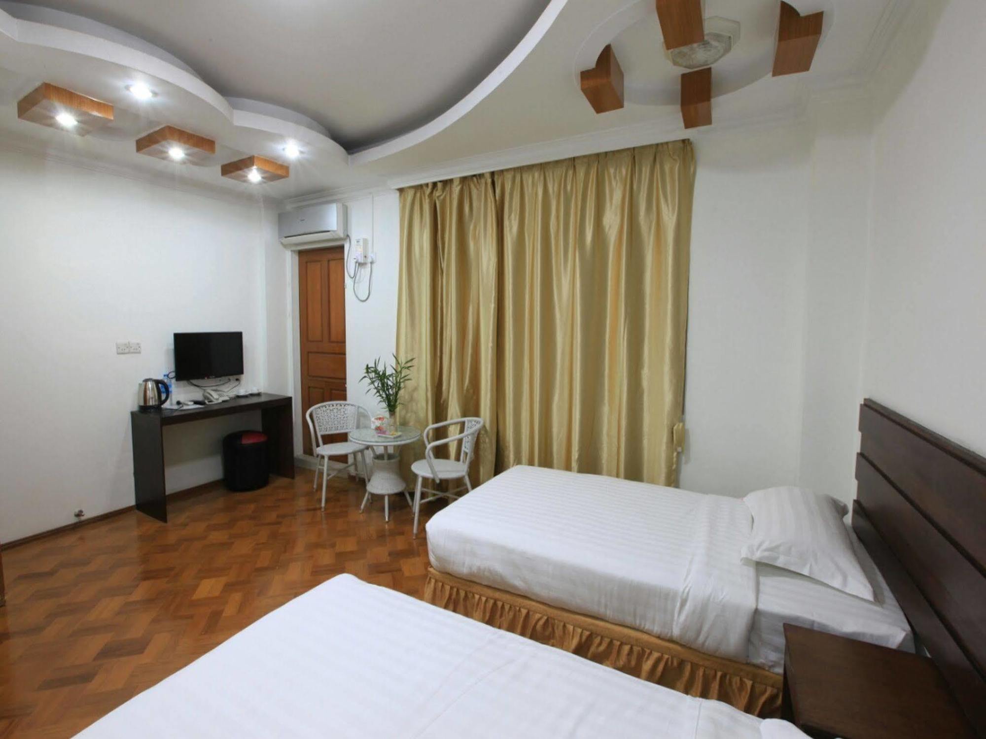 Yangon Regency Hotel Bagian luar foto